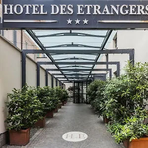 Des Etrangers 3*, Milánó Olaszország